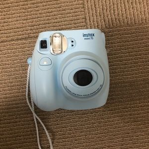 Fujifilm intax mini 75 camera